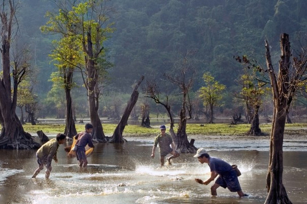 Đẹp nao lòng hồ Noong ở Hà Giang